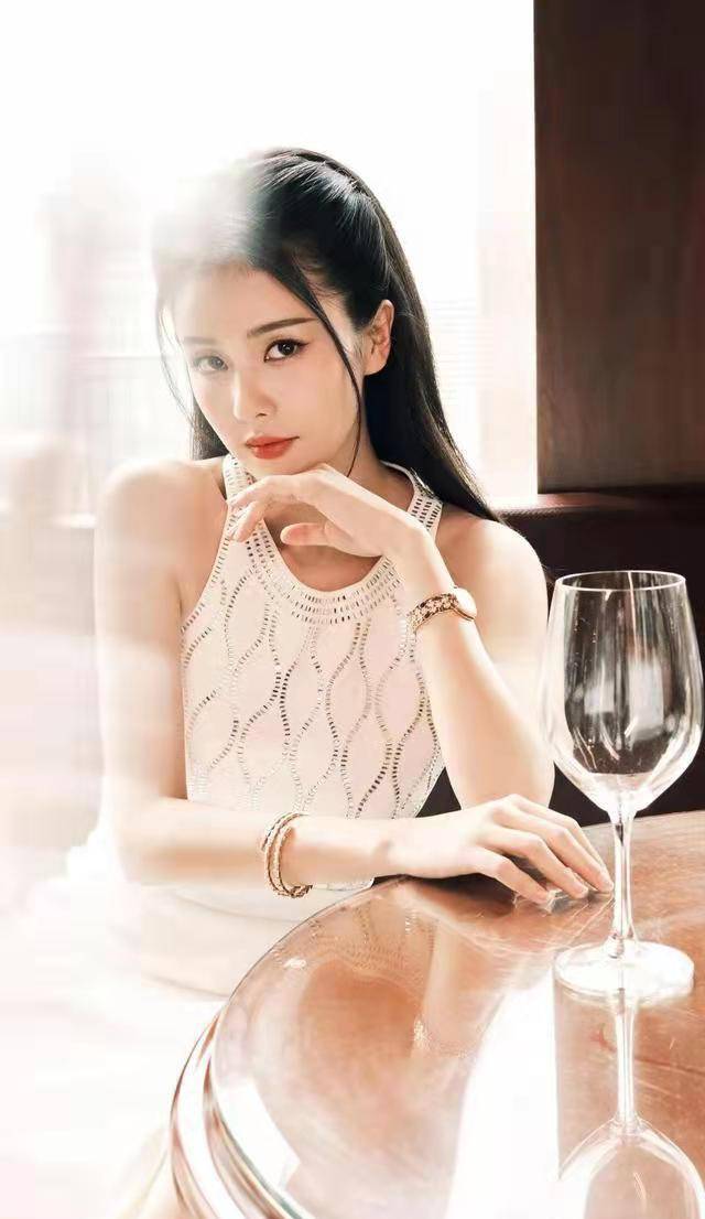 整体 白鹿出道五周年生日首发新歌My Suger，真的被她的品位迷住了