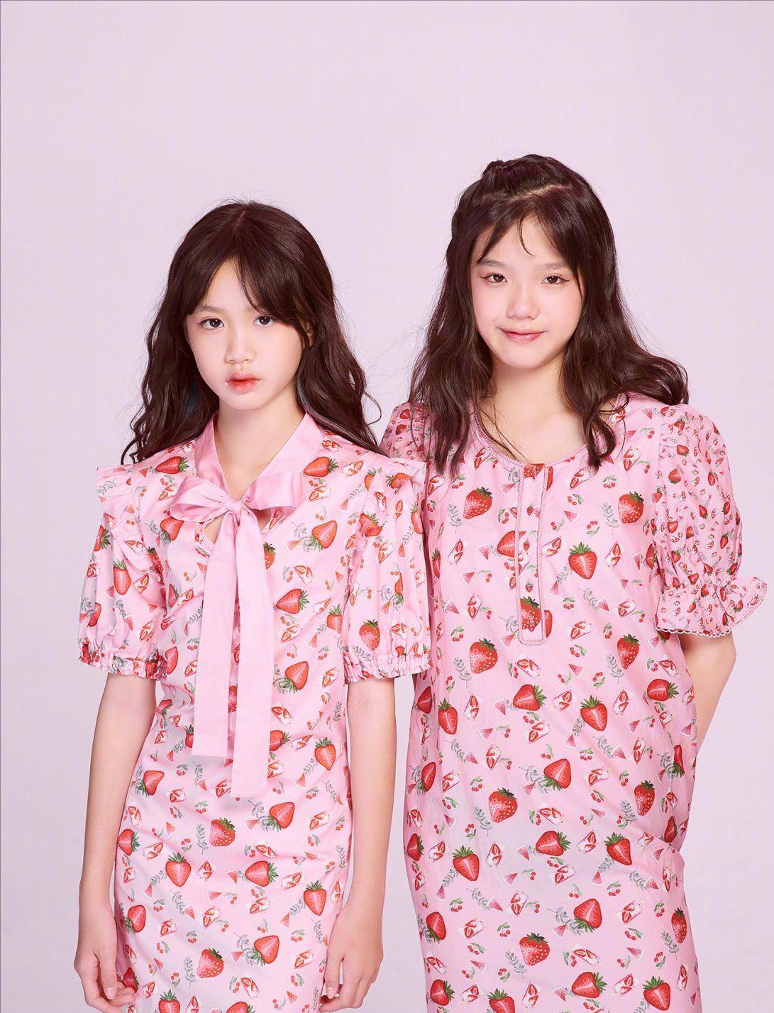 姐妹 钟丽缇两个小女儿，穿“家居服”拍照似大片，遗传了妈妈的好基因