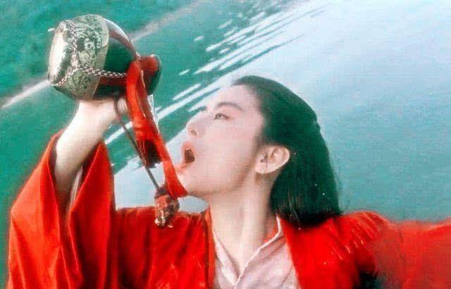 和林|步步惊心已过9年，她受刘诗诗宠爱走红，今18岁重现林青霞模样