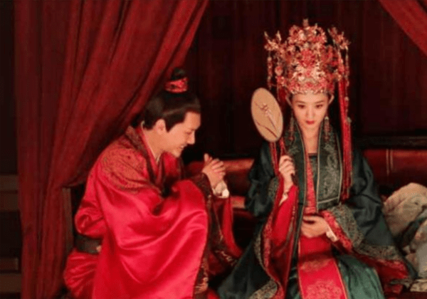古代浅谈中国古代服装中红色审美的三种观念