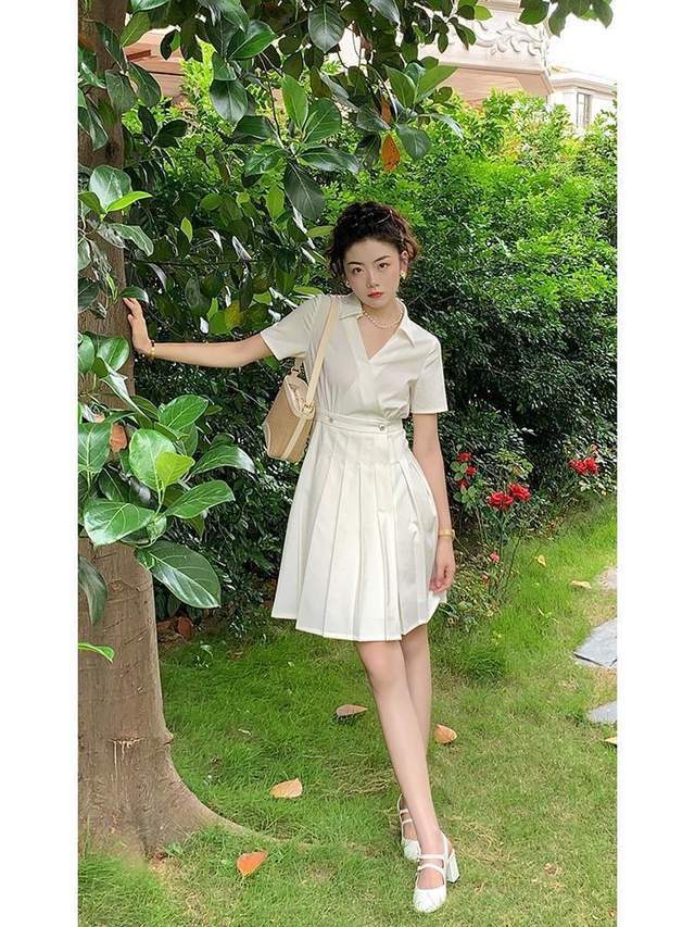 路线 想走清纯甜美的路线？那么一定要熟知半身裙，连衣裙的搭配密码