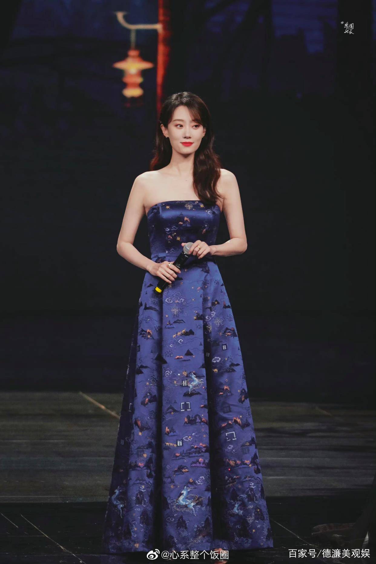 胡杏儿 大湾区中秋晚会:温碧霞露肩妩媚,赵丽颖又仙又欲,舒淇惊艳全场