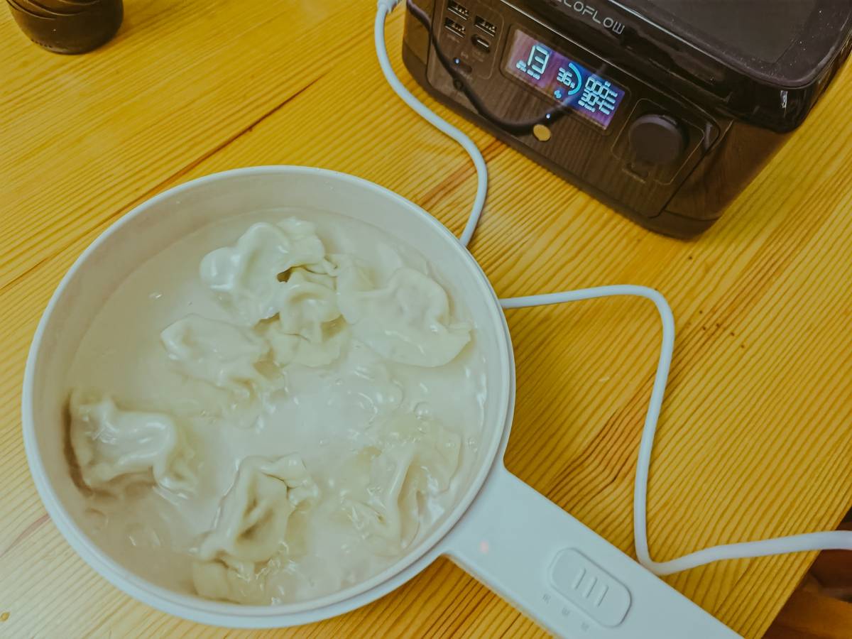 EcoFlow|户外电源颜值天花板？无线充电+600W：EcoFlow 正浩睿RIVER mini