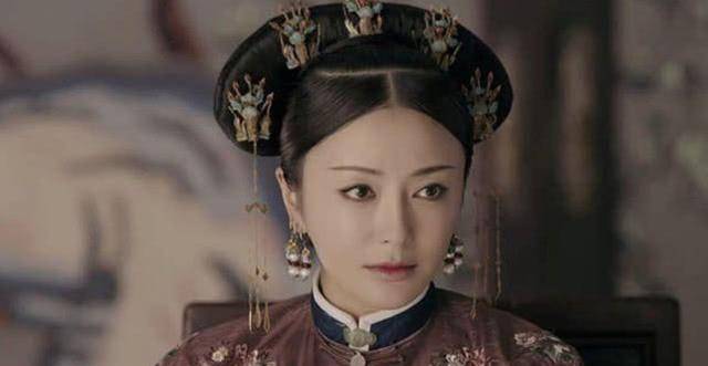 身材 秦岚跳舞旧照曝光，穿红色露背裙凸显曼妙身材，气质优雅