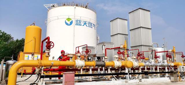 优良营商环境为企业发展增动能访市蓝天燃气有限责任公司董事长米新玉