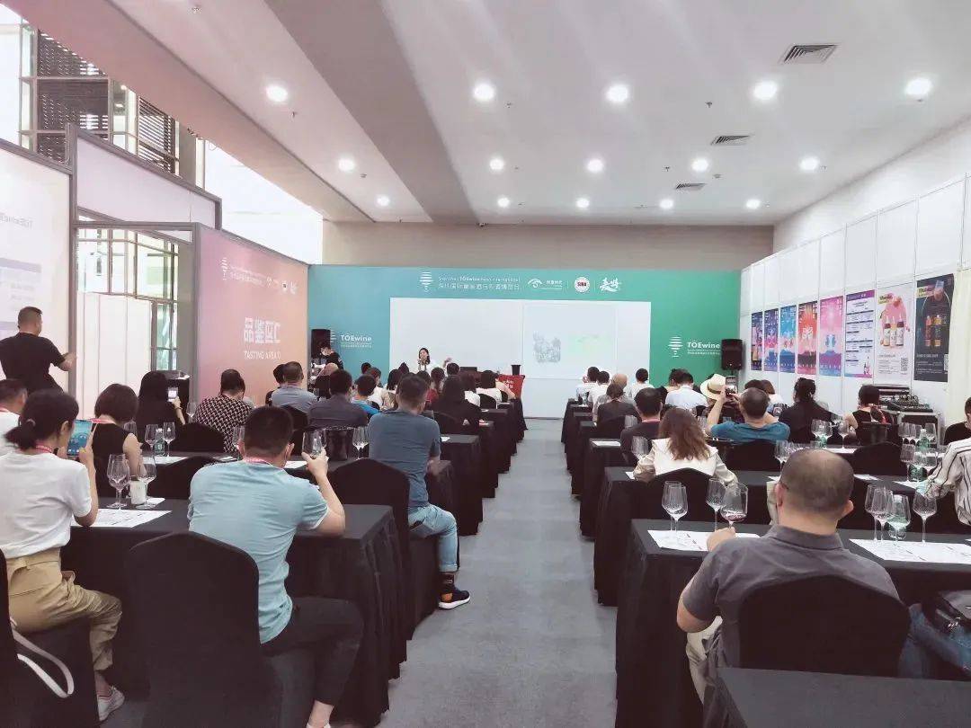 巨石|精彩回顾!巨石牛这些高光时刻不容错过 | 酒先知VIP推荐