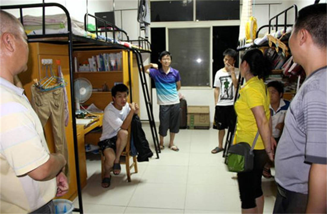 河南某大学试行"男女混住",女生家长很担心,校方的理由难接受_男生