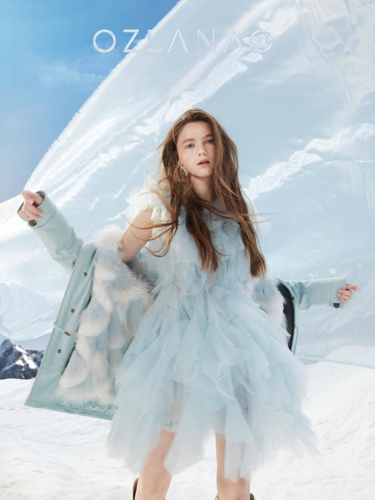 羽绒衣 OZLANA于冰雪幻境开启皮草派克新纪元| 21/22“NEW ERA”