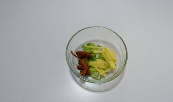 葱花|秋天，给家人吃这菜，花青素含量高，常吃对眼睛好，深秋不怕干燥