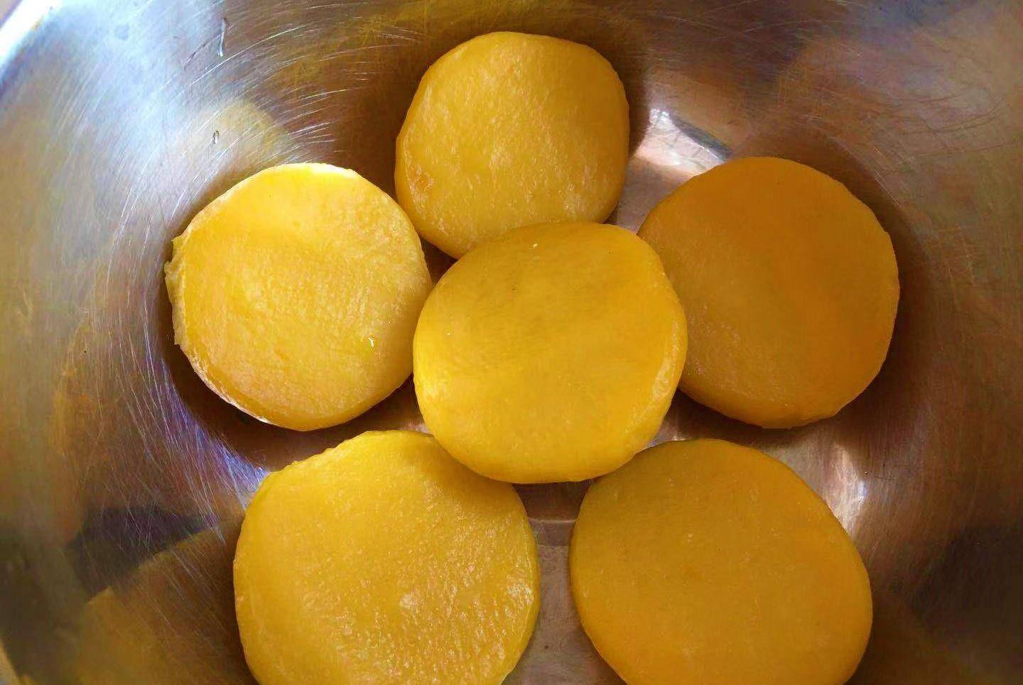 食谱|简单几步,在家就能吃上三响炮,软糯香甜,吃一口便停不下来