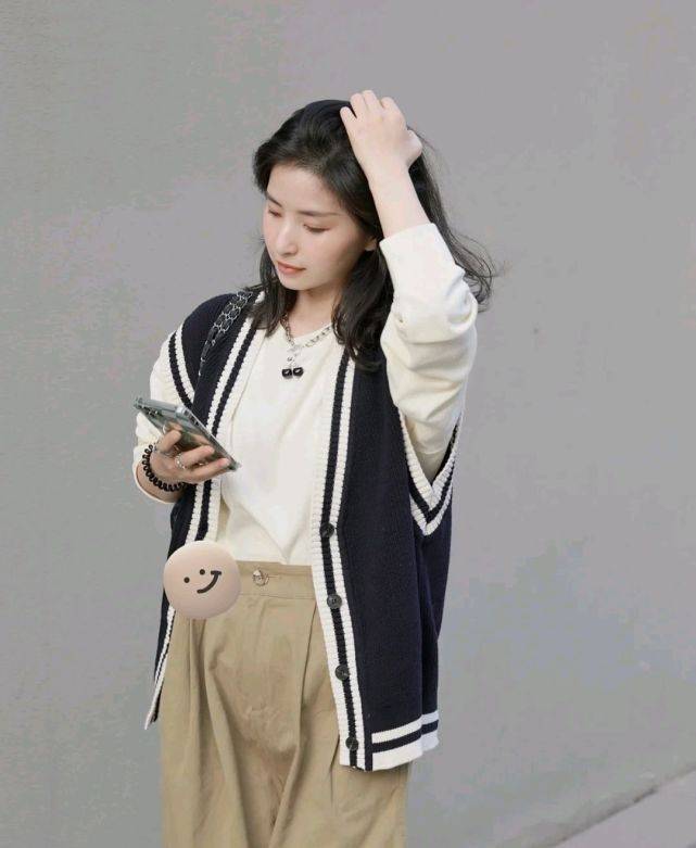 服装 会穿衣搭配的女生确实很惊艳，既优雅又有魅力，轻松美成焦点