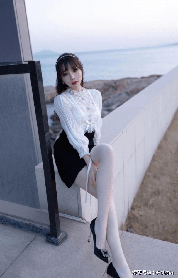整体 小姐姐一整套蕾丝穿搭，有你喜欢的吗？网友：收藏了