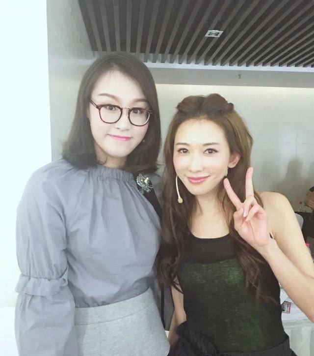 傅园慧 美透了！大大咧咧的奥运冠军穿裙子，原来女汉子也有娇俏的一面
