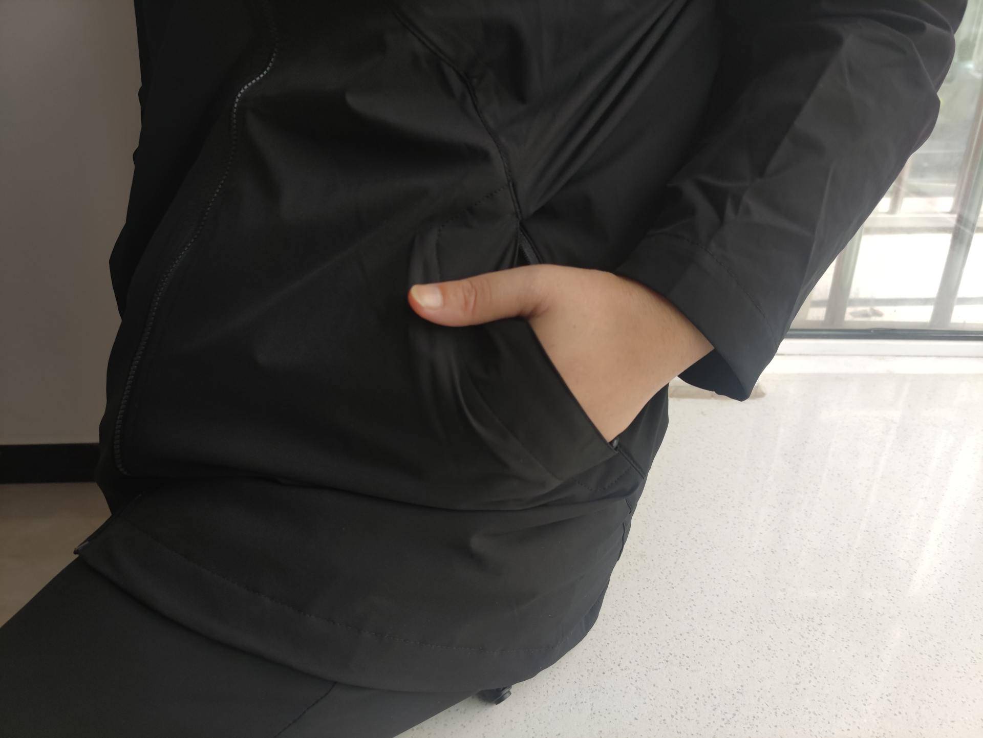 设计 秋天里的第一件外套风谜防风防水轻壳外套