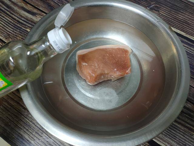 快速解冻方法用什么水 3a4c5fa54e49429bb101e870539cff34.jpeg