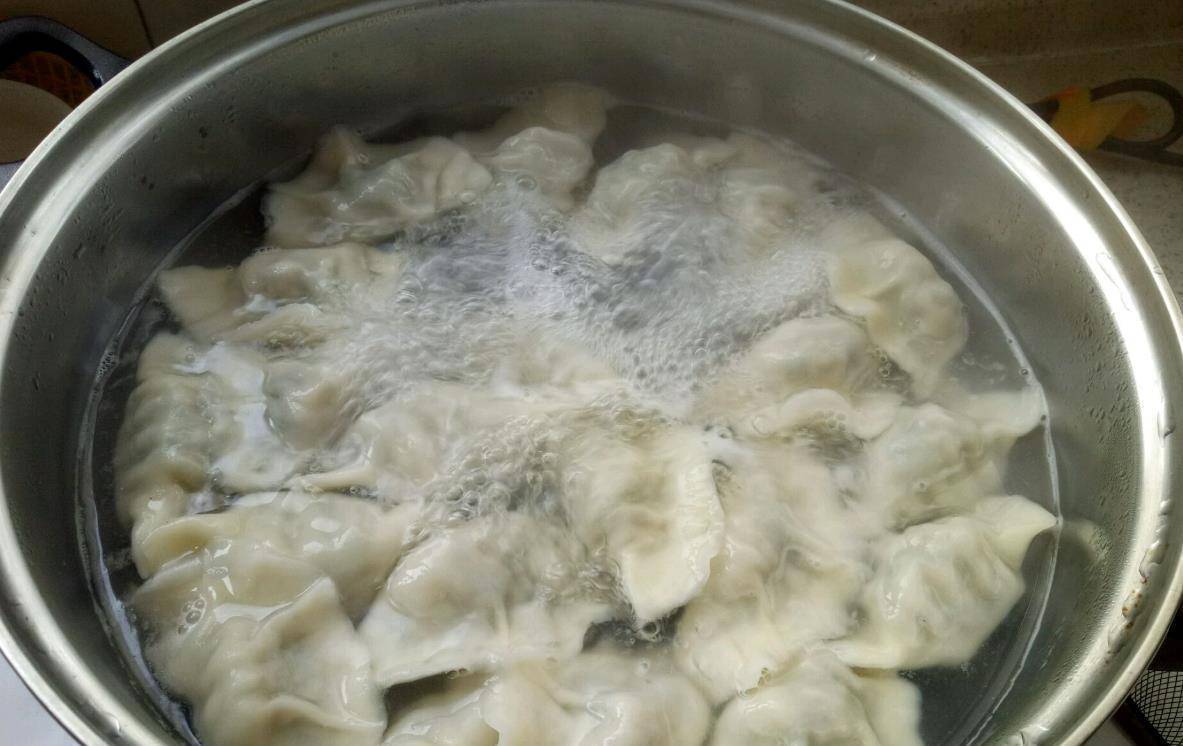哪些人不能吃荠菜饺子 448723cdbed846e898fc22edffea14f5.jpeg