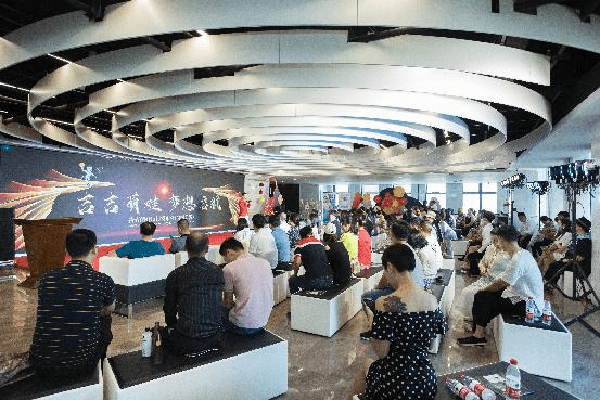 青少年|有效推进矫姿 吉吉萌娃项目 在杭州湾智慧谷全国首发