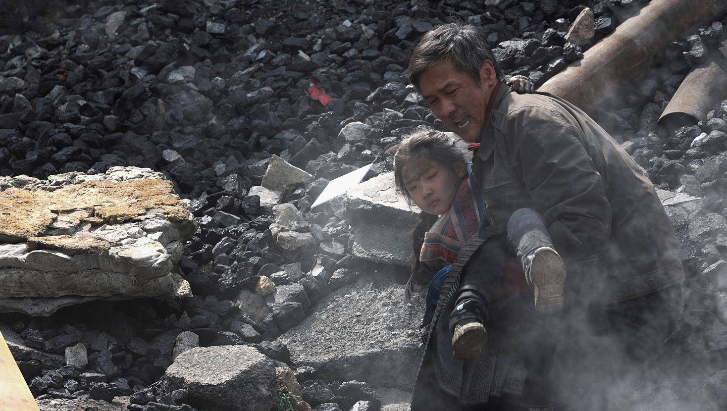 于谦|《峰爆》5天票房破2.7亿，戏份超女主角，这位44岁女演员真惊艳