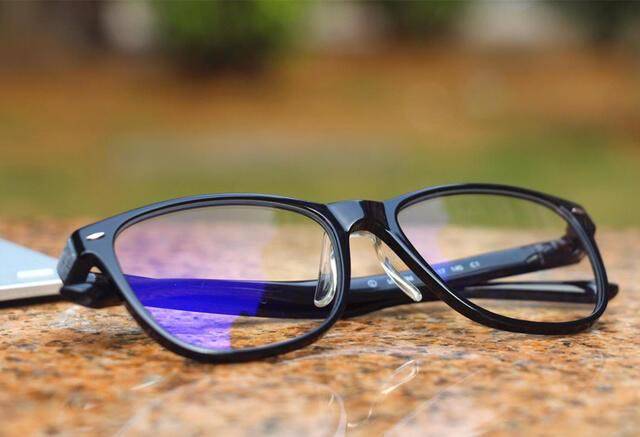防蓝光眼镜,是黑科技,还是智商税?