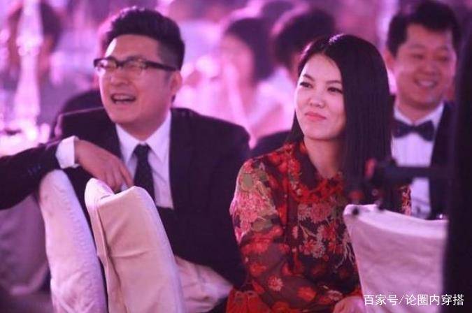 裙子 李湘穿衣太随意了,完全不考虑为自己减龄,一眼就能看出真实年龄