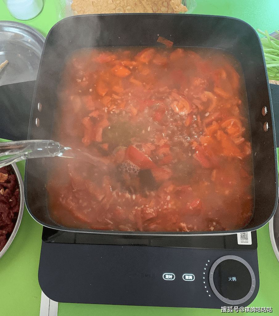 方锅|米家超薄电磁炉搭配知吾煮的锅，炒菜火锅包圆了！