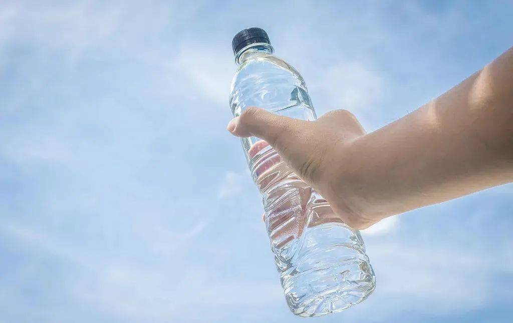 水是什么组成的你知道吗 f482d8d10df5405883d5ff39fc366feb.jpeg