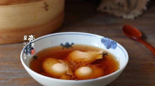 天气|随手做个鸡蛋，不用煎炒，一口一个，又香又甜，连吃3个，还想要