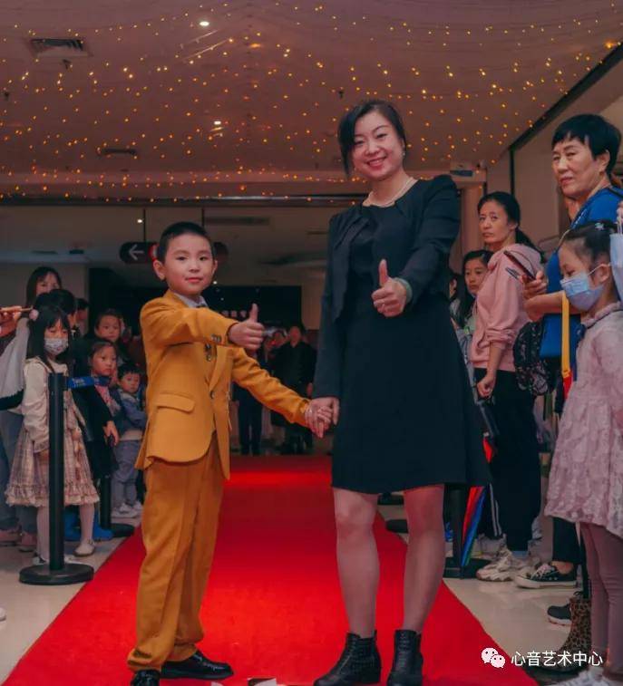 杨丽洁|喜讯|《皇帝的新装》盛大首映