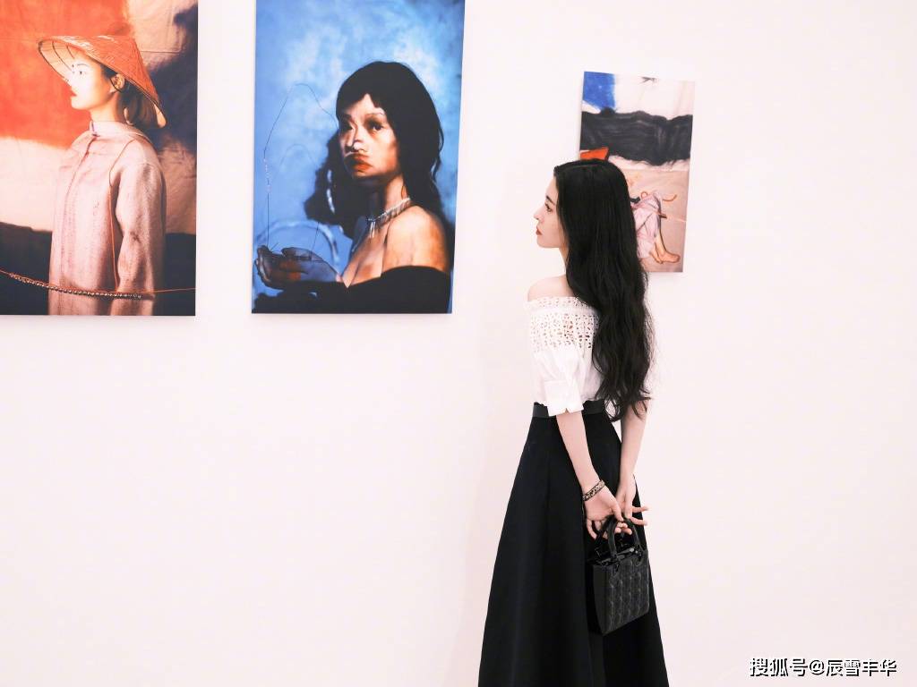 身材 30岁女性不妨尝试“轻熟风”长裙穿搭，减龄又显优雅气质，很时髦