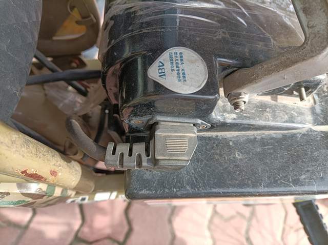 电动车加电解液怎么加 08a91b2dadc9463a9093c6e54d3c51f9.jpeg