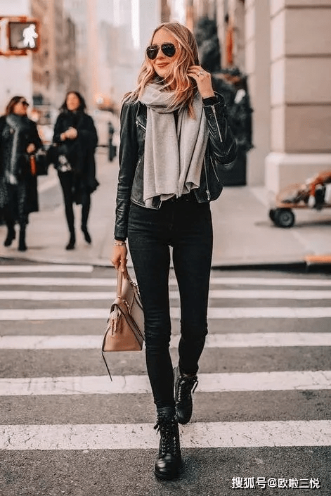 黑色 悦穿搭：全身黑色搭配，照样美又气质