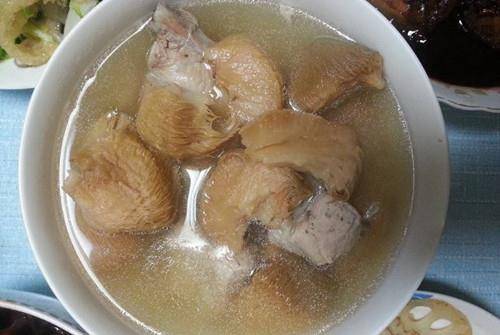 排骨汤怎么炖最好喝排骨炖蘑菇 a2a2dce276124e96a3a99bb0ac379904.jpeg