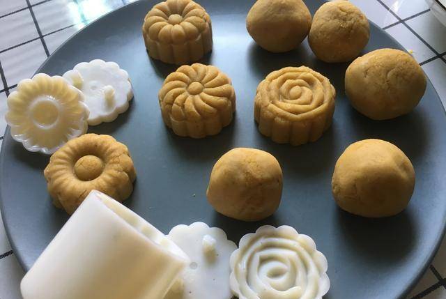 做法|天冷了，早餐在家自己做，教你懒人做法，简单蒸蒸，上桌抢着吃