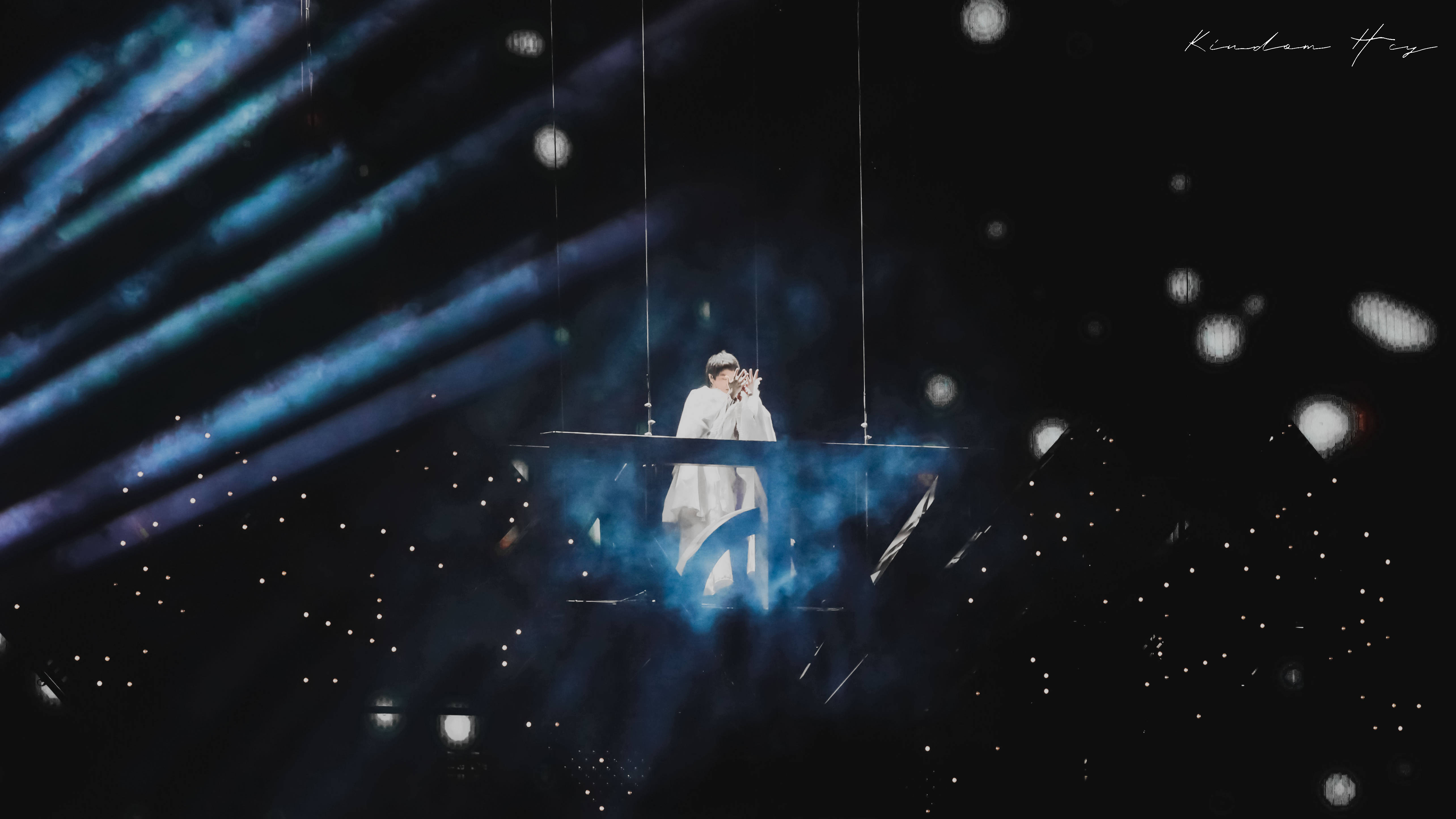 娱乐圈又将重新洗牌那个带动gdp的男人来了华晨宇演唱会官宣