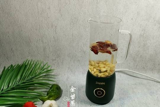 饮品|我的早餐饮品，用这两种食材磨豆浆，香甜好喝，一次不到2元