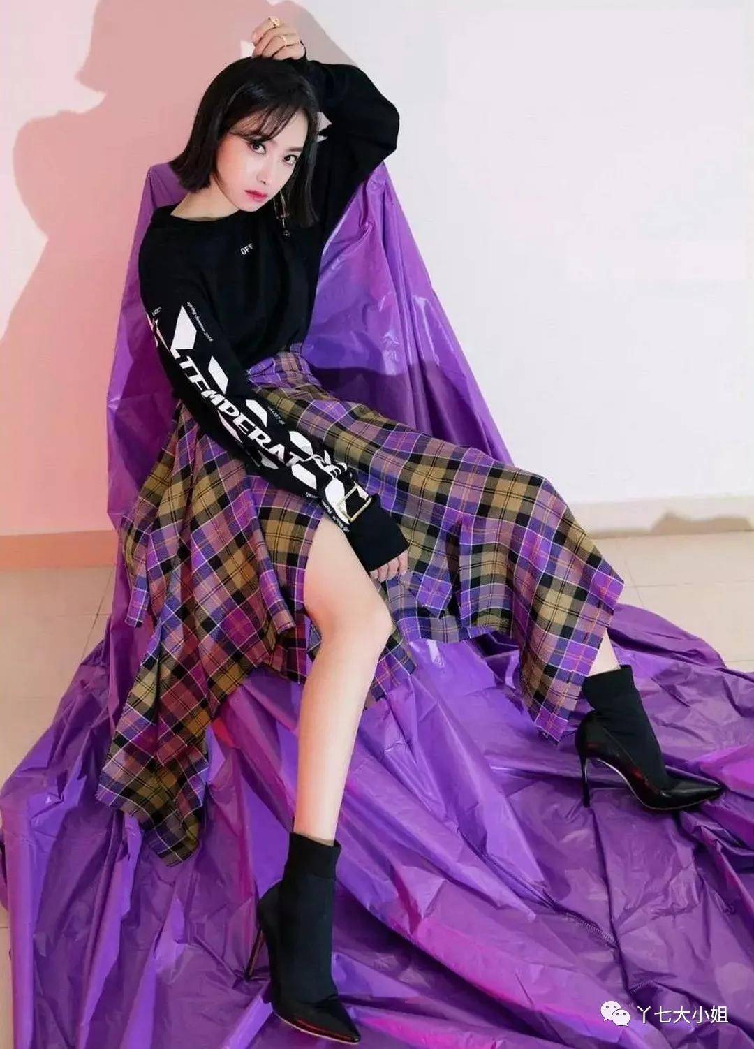 整体 十月份的裙子,这条廓形裙最好穿~