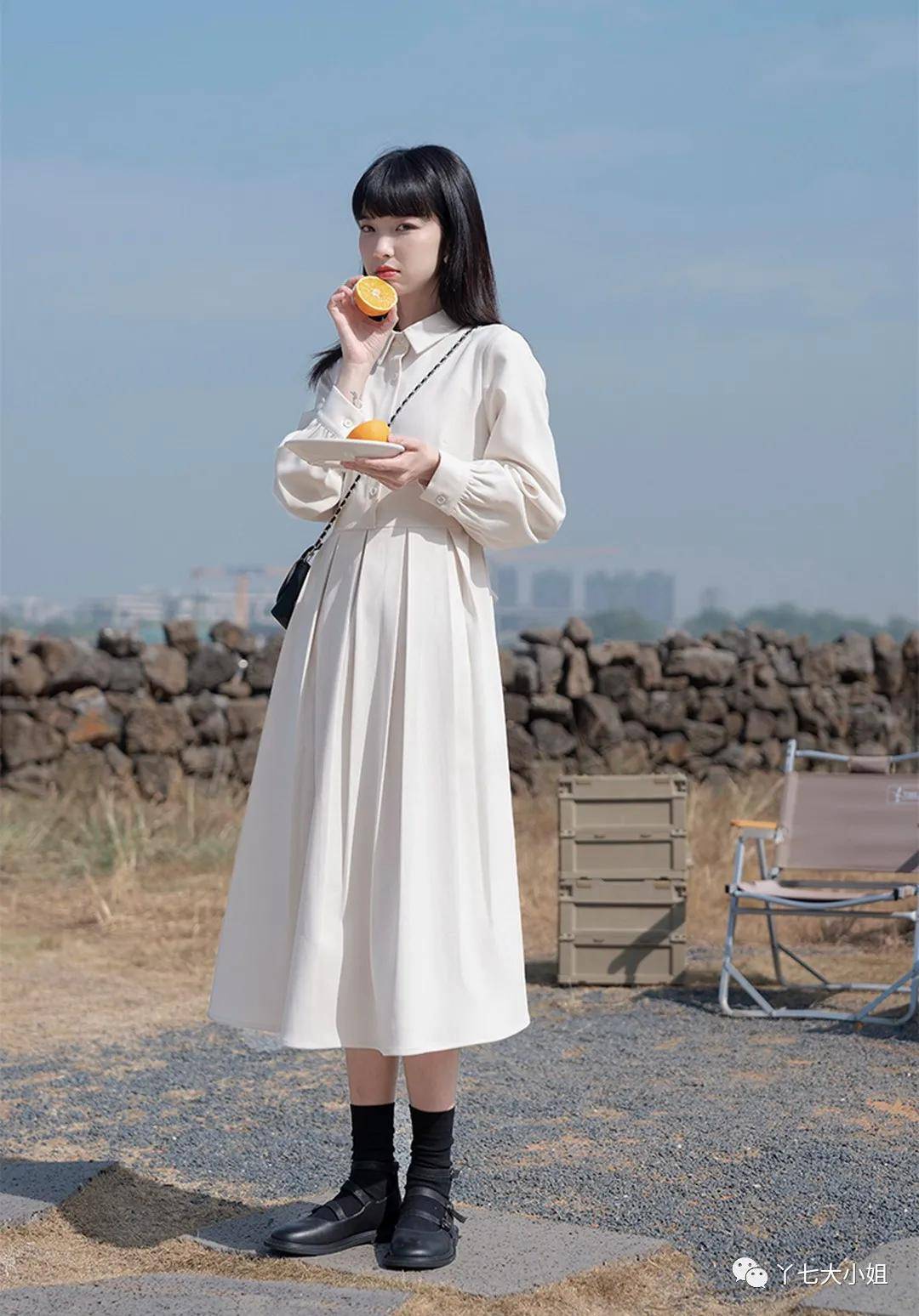 整体 十月份的裙子,这条廓形裙最好穿~