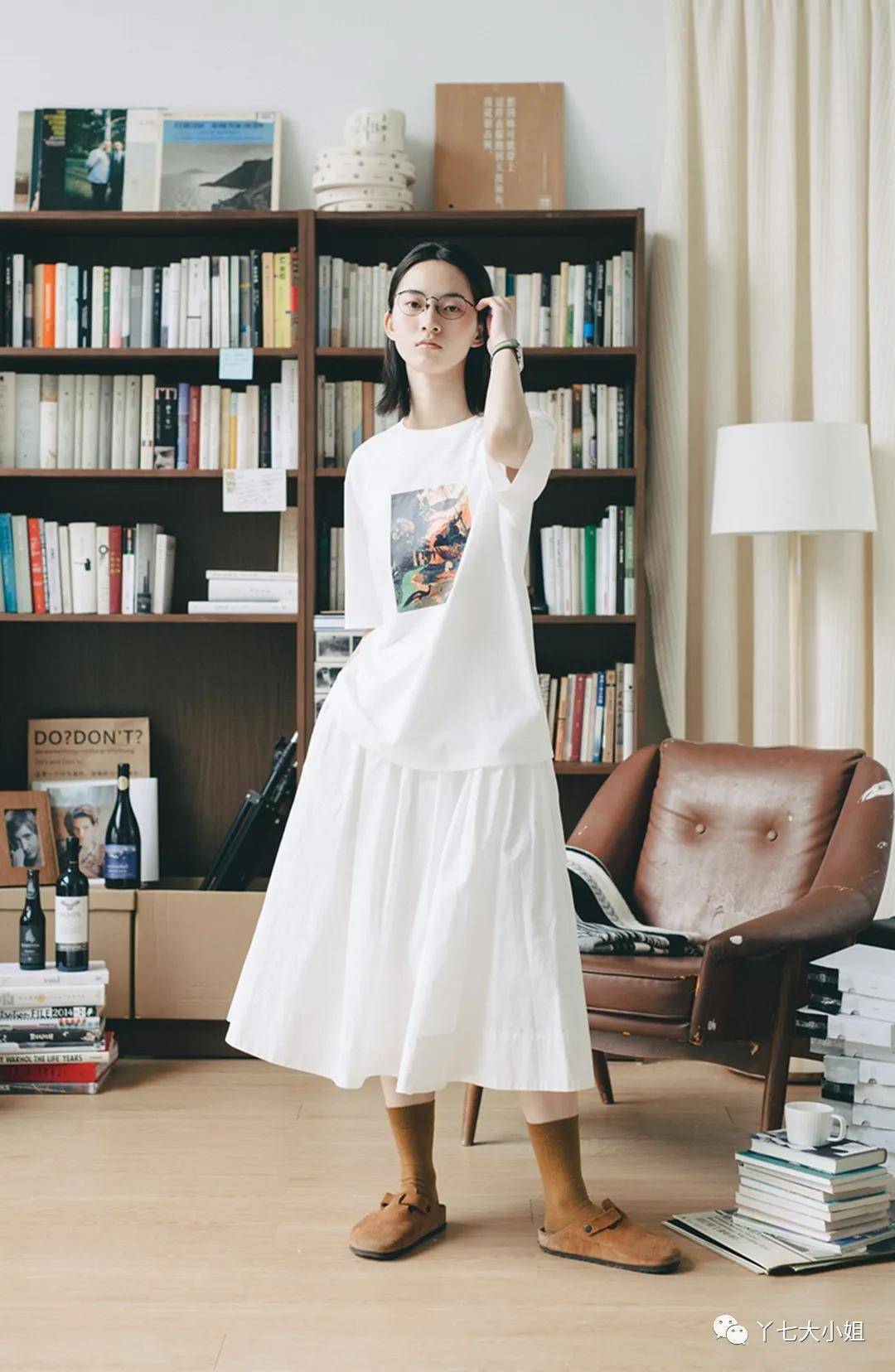 整体 十月份的裙子，这条廓形裙最好穿~