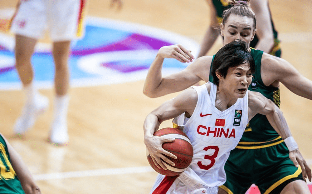 原创82-64！恭喜中国女篮！澳洲女篮轰然倒下，中国女篮创2大纪录