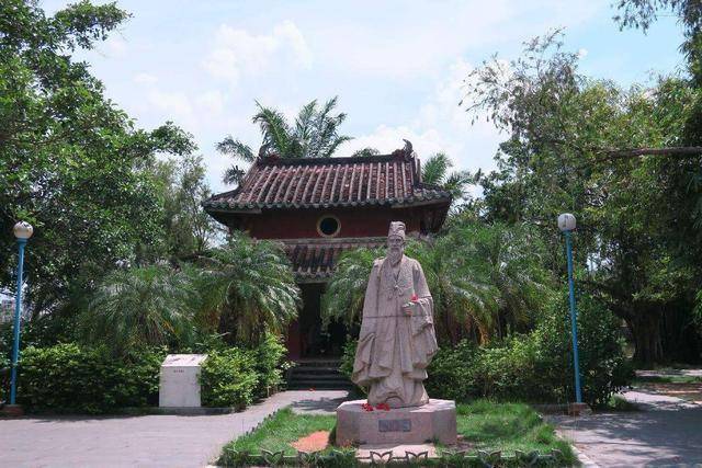 广东重要文化发源地：唯一的县级历史名城，其文化与潮汕文化齐名