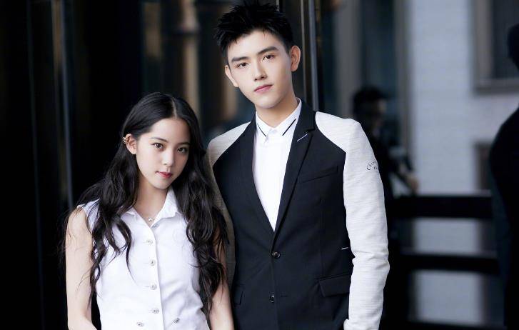 欧阳娜娜资本 ba82e8b452fe43ecb1fb150d32ff3243.jpeg