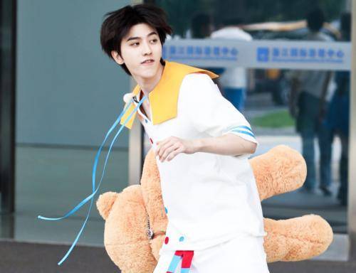 黄旭熙|跑男黄河篇开录,黄旭熙退出意料之中,蔡徐坤竟然也没有?