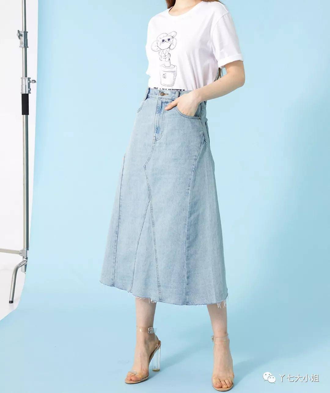 整体 十月份的裙子，这条廓形裙最好穿~