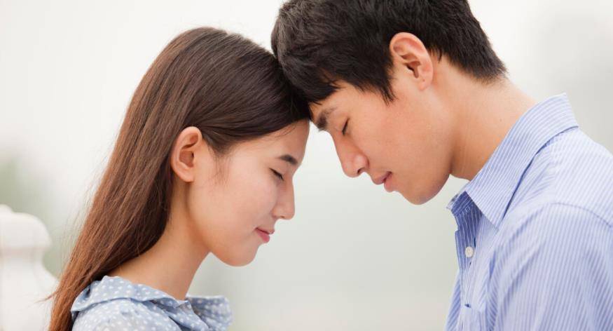 怎么才能让男生越来越喜欢你 2ceeda7adcee4b3982af42b75721fdd5.jpeg