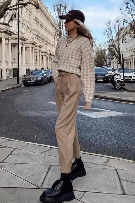 经典 卫衣+阔腿裤，今秋最舒适时髦的搭配！