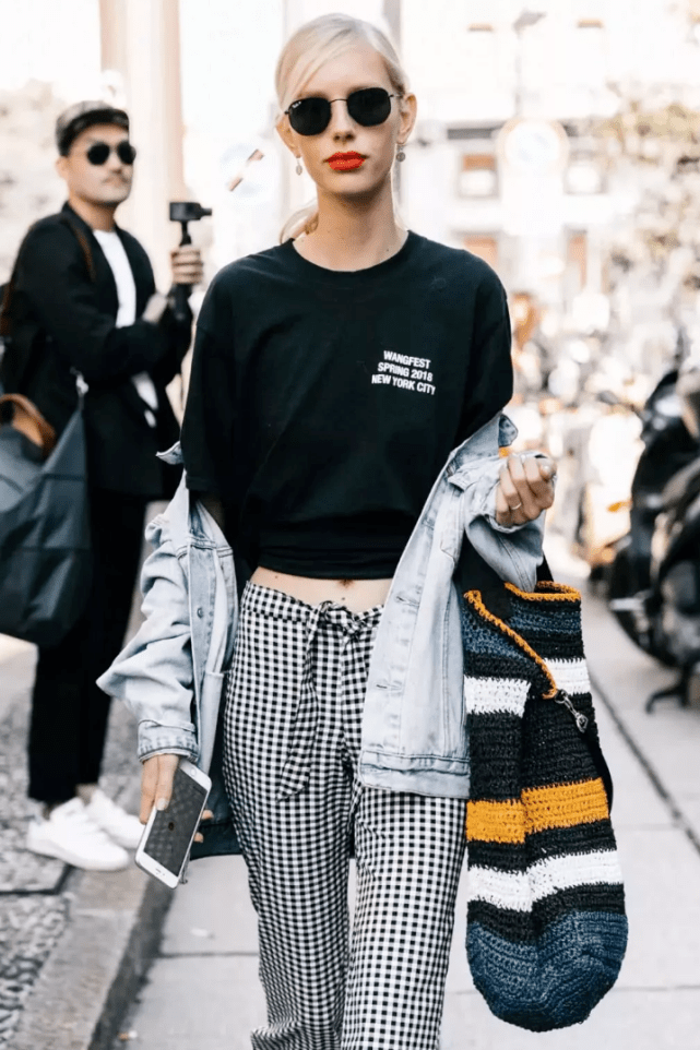 经典 卫衣+阔腿裤，今秋最舒适时髦的搭配！