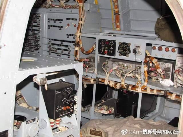 米28也有载员舱内部空间好宽敞武装直升机真可以扒