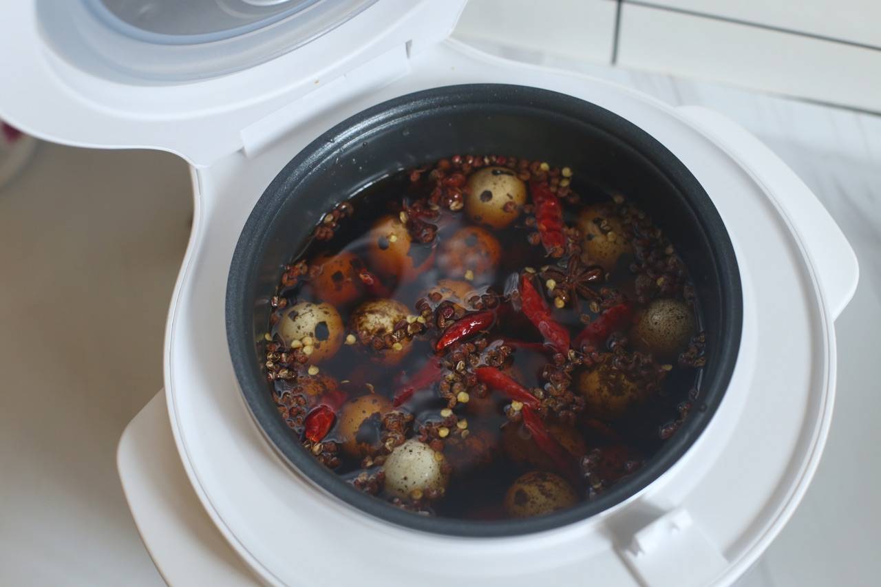 电饭煲|家常版五香鹌鹑蛋，香味浓郁，小朋友一口一个吃得香