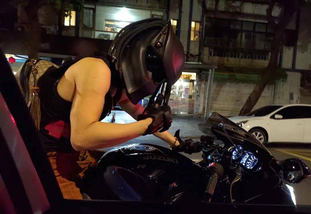 台湾从太太们的眼中钉变成美貌灾难户，是什么让她一路走土路？