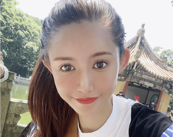 直播间|单飞的安九，扰了辛巴的清幽？